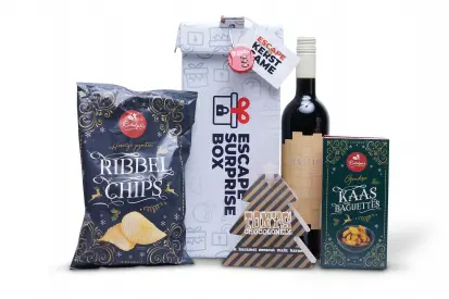 Escape Kerstpakket - Borrelbox met wijn