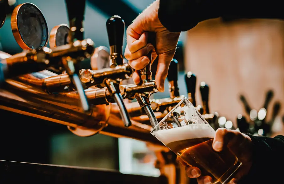 Zelf bier tappen incl. twee broodjes snacks
